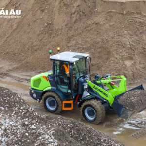 xúc lật điện 1